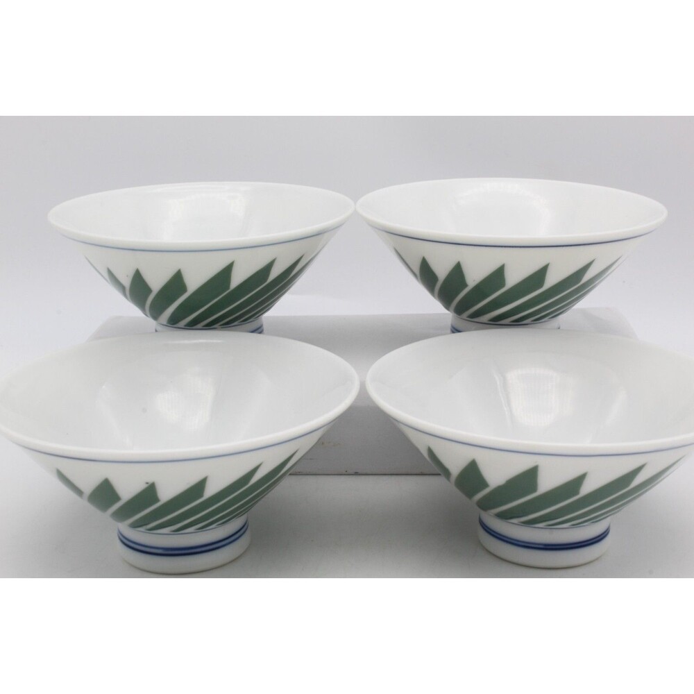 Vintage Rice Bowls Green Geometric Swirl Design Set of 4 Footed Asian